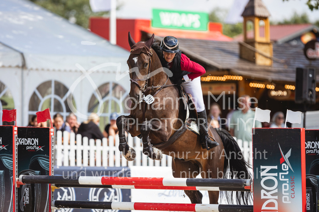 240711_BHO_L-Stil-2-519 | Deine schönsten Turniermomente als professionelle Fotos! Entdecke hochwertige Pferdesport-Fotografie im Online-Shop. Jetzt Fotos finden & bestellen!