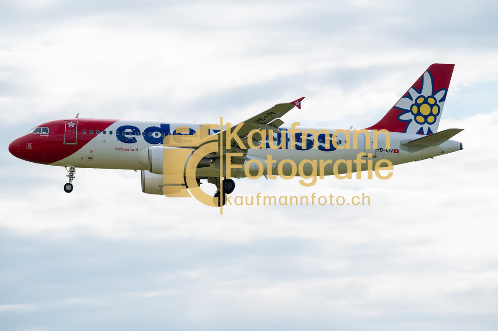 ZRH_Planespotting_def-4379 | kaufmannfoto - Realisiert mit Pictrs.com
