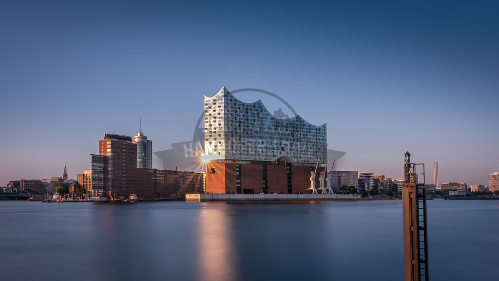 Hamburg-by-stativkunst.de-021 | Exklusive Hamburg collagen, tolle Segelbilder und viele weitere tolle Motive auf Leinwand, Poster, Alu-Dibond, u.v.m. findet Ihr bei uns auf hamburgbild.de. Findet Euer Wandbild für Euer Zuhause, Büro oder die  Praxis…. - Realisiert mit Pictrs.com