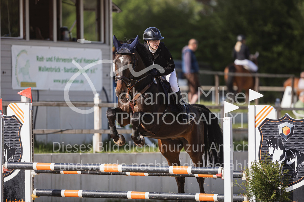 250503_SpengeW_A2-Spr-644 | Deine schönsten Turniermomente als professionelle Fotos! Entdecke hochwertige Pferdesport-Fotografie im Online-Shop. Jetzt Fotos finden & bestellen!