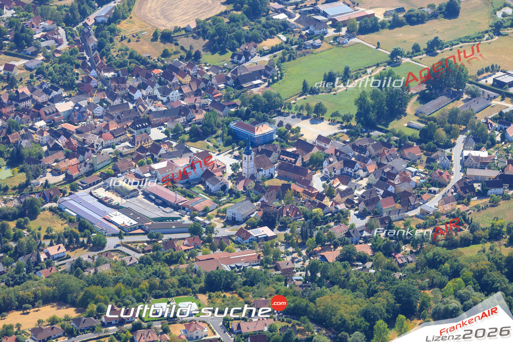 Die Luftaufnahme der Stadt Schlüsselfeld wurde vom UL-Flugzeug heraus erstellt ( keine Drohne )- hohe Auflösung für beste Qualität
