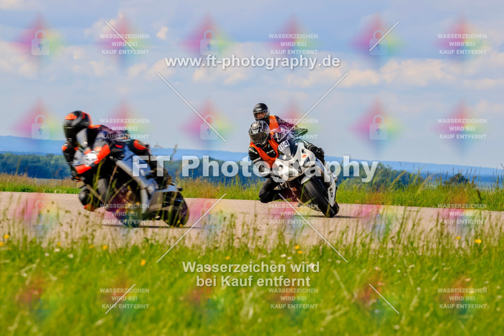 MotoTeam-0831 | Hier findet Ihr Bilder von Touristenfahrten auf der Nürburgring Nordschleife oder von anderen Veranstaltungen die ich besucht habe. Viel Spass beim Durch Schauen 