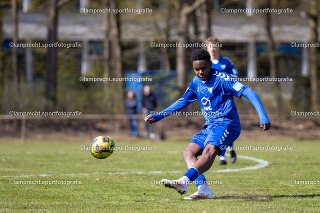 Fußball I Junioren I Saison 2025-2026 I DFB-Nachwuchsliga I 8. Spieltag I JFV Lübeck - 1. FC Magdeburg 78 | Stancy Chison Chukwemeka (2, 1. FC Magdeburg) - Realisiert mit Pictrs.com