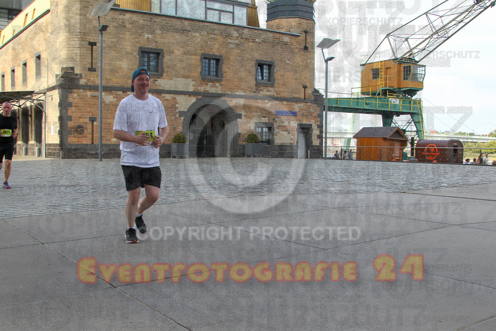 250920_1541_EV4_9451 | Sportfotografie im Rhein-Sieg Kreis, Köln, Bonn, NRW, Rheinland Pfalz, Hessen, etc. Unser Tätigkeitsfeld umfasst den Laufsport vom Volkslauf über den Marathon, Duathlon, Triathon bis zum Ultralauf wie Kölnpfad Ultra oder Schindertrail.