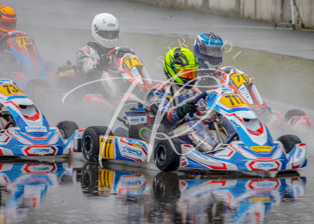 a288356878d94fb396c3b0b6518d54f1 | traudl_s_fotos