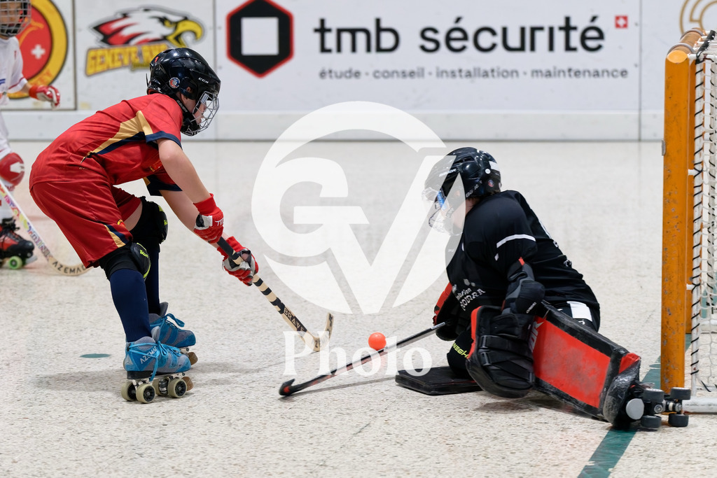 U11  - Geneve RHC v Pully RHC  |  during the U11  match between Geneve RHC and Pully RHC  at Centre sportif de la queue d'arve in Geneve, Switzerland