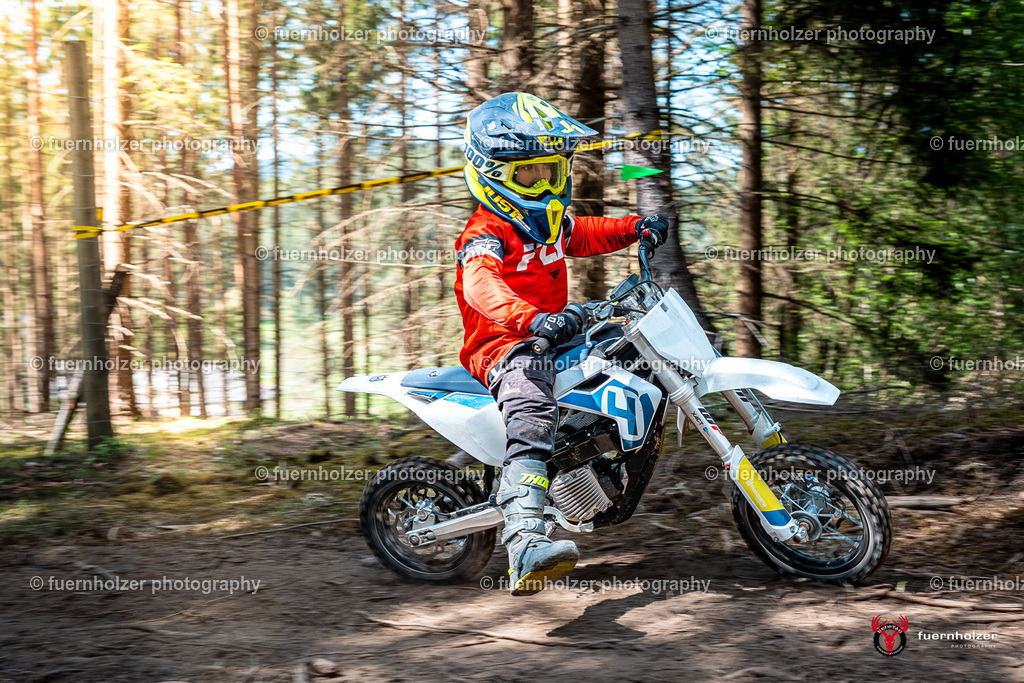 fuernholzer_250501-C1-559 | Fotografische Impressionen von der Red Stag Enduro Extreme by fuernholzer-photography.com. Endurosport in Österreich fotografisch festgehalten von fuernholzer. Auftragsfotografie für Private, Gewerbefotos und Industriefotografie. Eventfotografie, Sportfotografie und Motorsportfotografie. Anbieter von Fotoworkshops, Fototraining, fotografischen Vorträgen und Fotoseminaren.