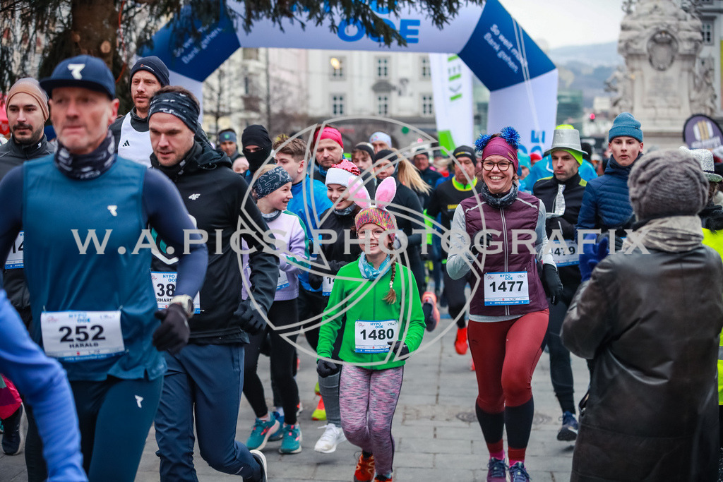 SILVESTERLAUF LINZ 25 | Linz, AUSTRIA, 31. Dezember 25, TRIRUN SILVESTERLAUF LINZ 25 , Image shows: 
Photo: WAPICS / BINDER Manuel