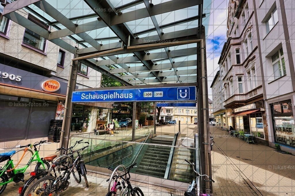 204-05-29 Eingang U-Bahn Schauspielhaus Ehrenfeld Foto Lukas 1 | Luftbilder Castrop-Rauxel und Fotos vom VfL Bochum kaufen im Webshop der Bilder von Jens Lukas: lukas-fotos - Realisiert mit Pictrs.com