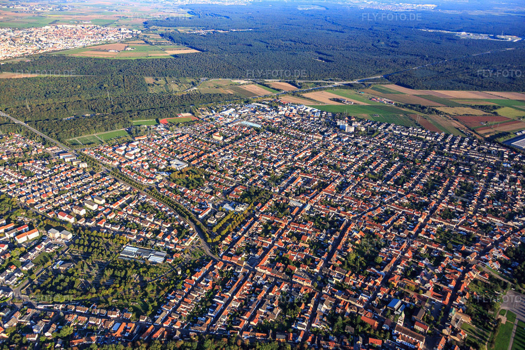 Luftbild: Ortsansicht aus Nordwesten in Ketsch im Bundesland Baden-Württemberg in Deutschland. Foto: IMG_073053.jpg vom 23.09.2014 durch Werner Riehm/FLY-FOTO.de