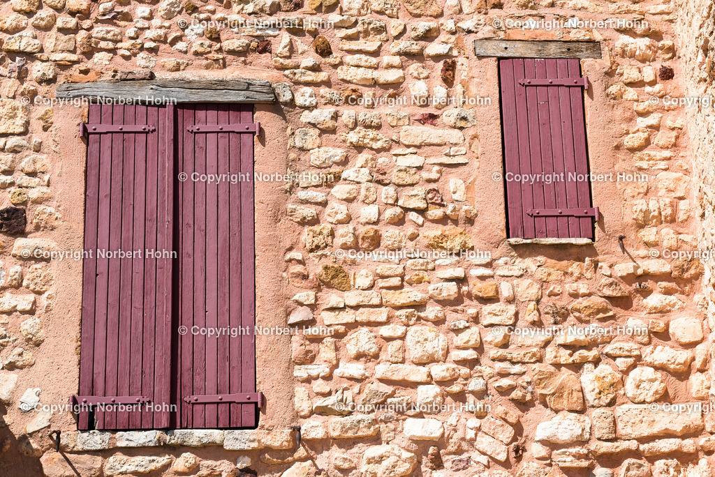 Reisefotografie - Frankreich - Provence | Fensterladenstilleben in Pernes de la Fontaine. - Realisiert mit Pictrs.com