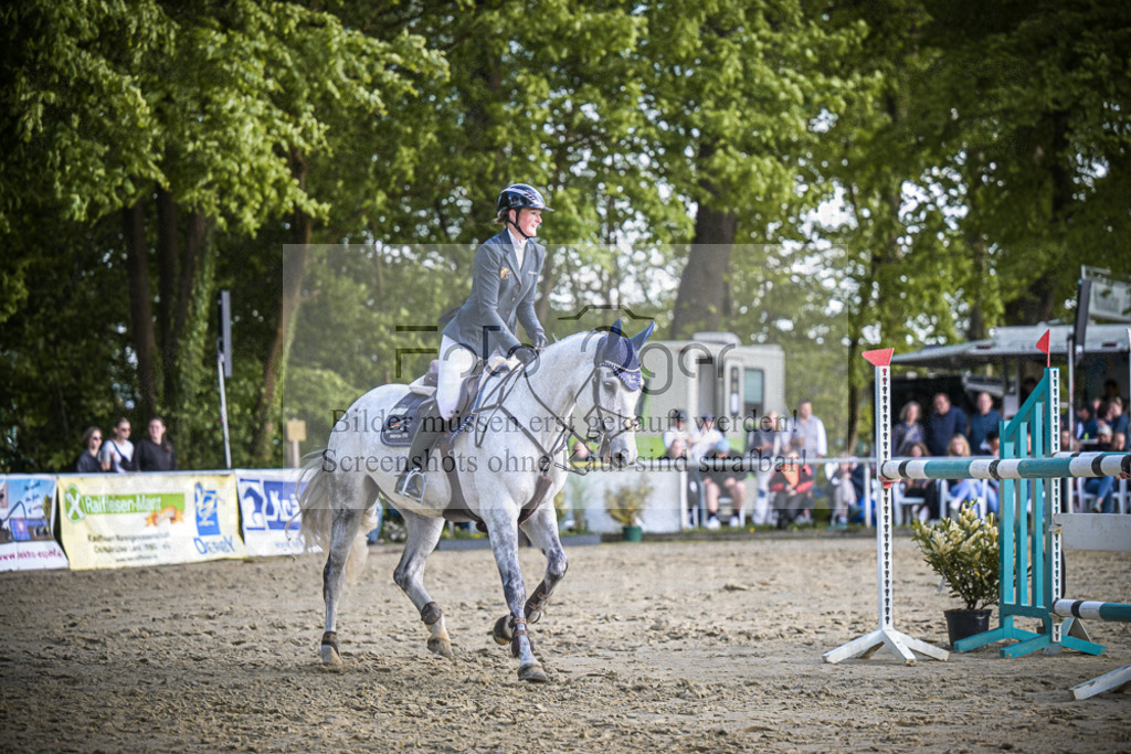 DOS_4238 | Entdecke hochwertige Reitturnierfotos von Foto Oger. Professionell, emotional und authentisch – jetzt Lieblingsmomente im Shop bestellen.Deutschlandweite Turnierfotografie. - Realisiert mit Pictrs.com