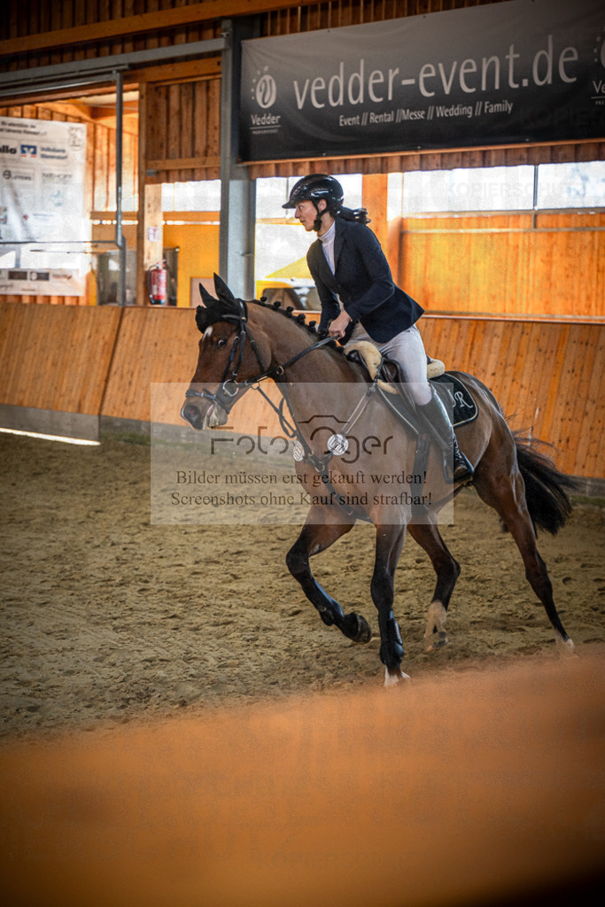 DOS_1162 | Entdecke hochwertige Reitturnierfotos von Foto Oger. Professionell, emotional und authentisch – jetzt Lieblingsmomente im Shop bestellen.Deutschlandweite Turnierfotografie. - Realisiert mit Pictrs.com