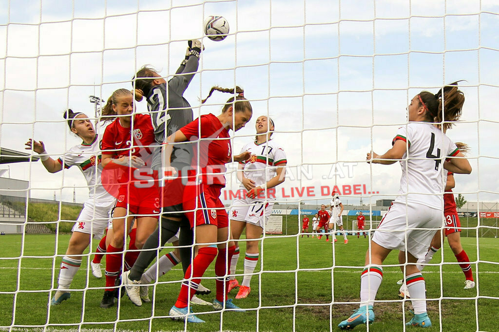 Norwegen U19  Bulgarien U19 | Abwehr ; Norwegen U19  Bulgarien U19 am 13.05.2022 in Wels
(Huber Arena), AUSTRIA, (Photo by Ernst Krawagner sport-fan.at) - Realisiert mit Pictrs.com