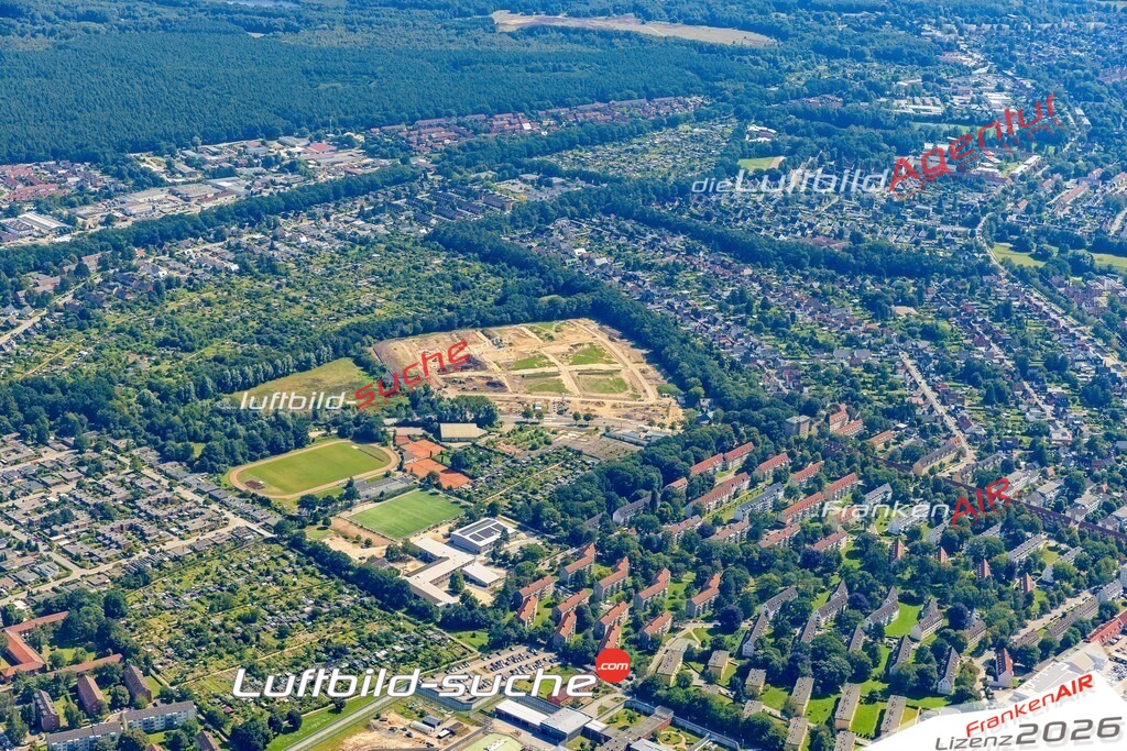 Marli Schlutuper Straße Lübeck Bild- Das Luftbild wurde 2025 vom UL-Flugzeug heraus erstellt ( keine Drohne bzw. Drohnenaufnahme ) - Hochauflösende Luftaufnahme -Nicht vergleichbar mit Google Maps oder Satelittenbilder- Die Geschenkidee !Mit Lizenz und Bildrechte bestellbar - CC