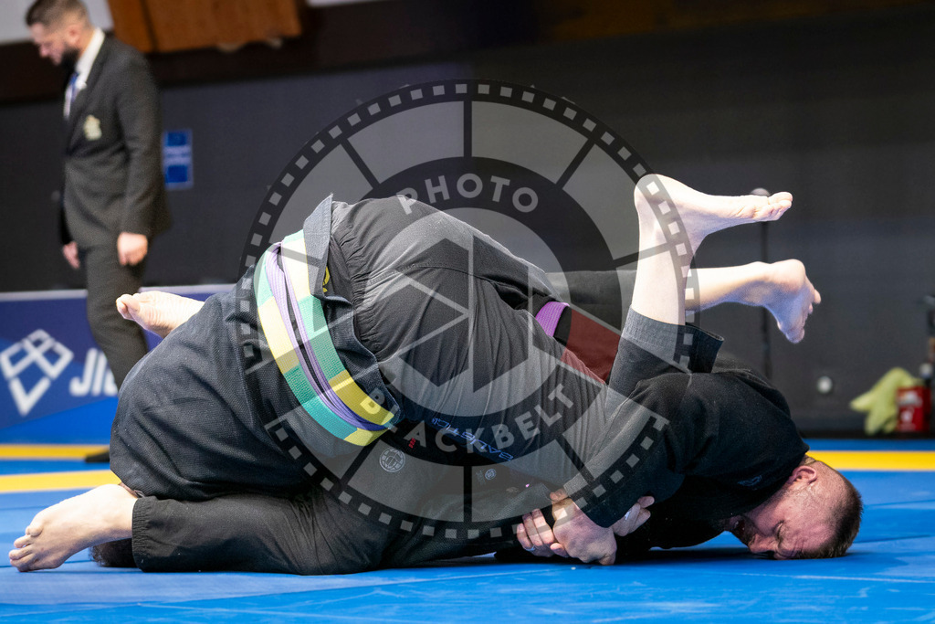 20240125PBB00937 | Fighters compete during the sixth day of the Brazilian Jiu-jitsu European Championship of the IBJJF in Paris, France, on January 25, 2024.