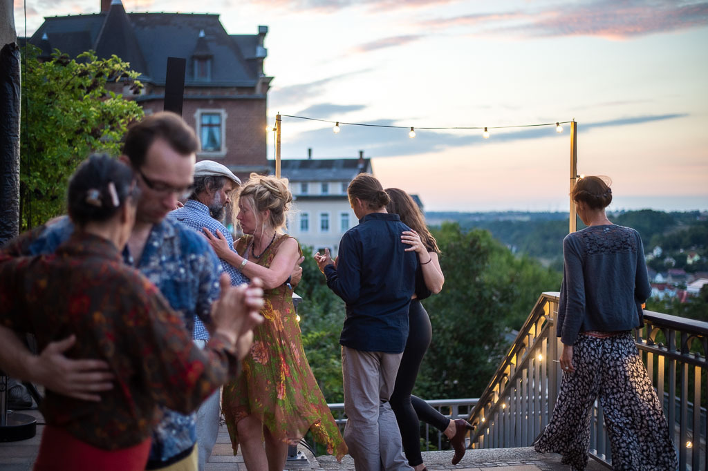Tango meets Cuba | Tango meets Cuba mit den Klazz Brothers & Cuba Percussion im Forte Belvedere Leisnig zum Festival Hallo Leisnig 2022. - Realisiert mit Pictrs.com