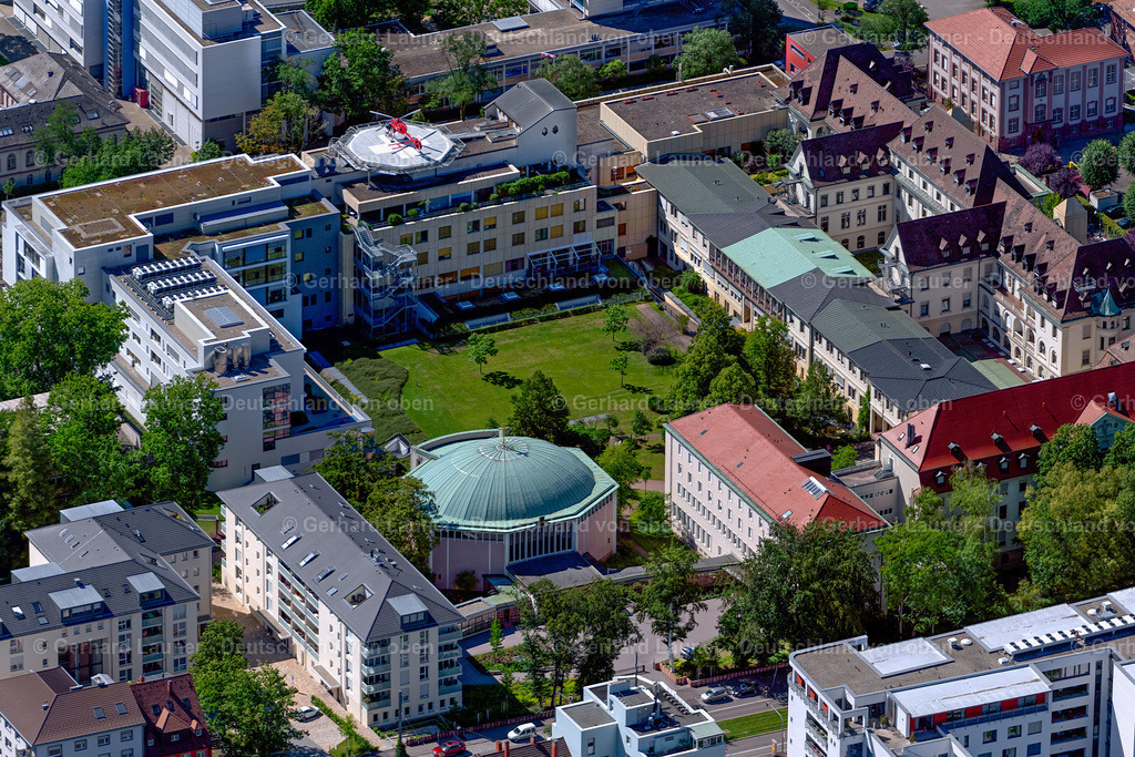 4033477 | FREIBURG IM BREISGAU 30.06.2020 Klinikgelände des Krankenhauses " St. Josefskrankenhaus " an der Habsburgerstraße im Ortsteil Neuburg in Freiburg im Breisgau im Bundesland Baden-Württemberg, Deutschland. Weiterführende Informationen bei: St. Josefskrankenhaus. // Hospital grounds of the Clinic " St. Josefskrankenhaus " on street Habsburgerstrasse in the district Neuburg in Freiburg im Breisgau in the state Baden-Wuerttemberg, Germany. Further information at: St. Josefskrankenhaus. Foto: Gerhard Launer