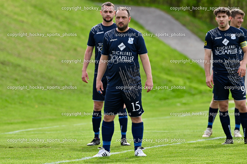 FC Faakersee vs. FC Dölsach | #15 Markus Bachmann FC Dölsach, #9 Philipp Hochegger FC Dölsach, FC Faakersee vs. FC Dölsach, FC Faakersee vs. FC Dölsach am 20.04.2025 in Finkenstein (Sportplatz Finkenstein), Austria, (Photo by Bernd Stefan)
