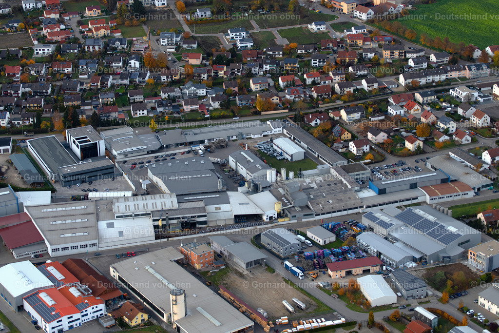 3808471 | Jura Guss, Beingries