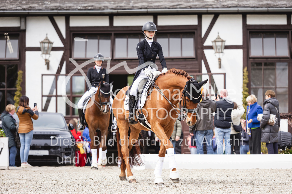 260412_Kronberg_S-Dressur-642 | Deine schönsten Turniermomente als professionelle Fotos! Entdecke hochwertige Pferdesport-Fotografie im Online-Shop. Jetzt Fotos finden & bestellen!