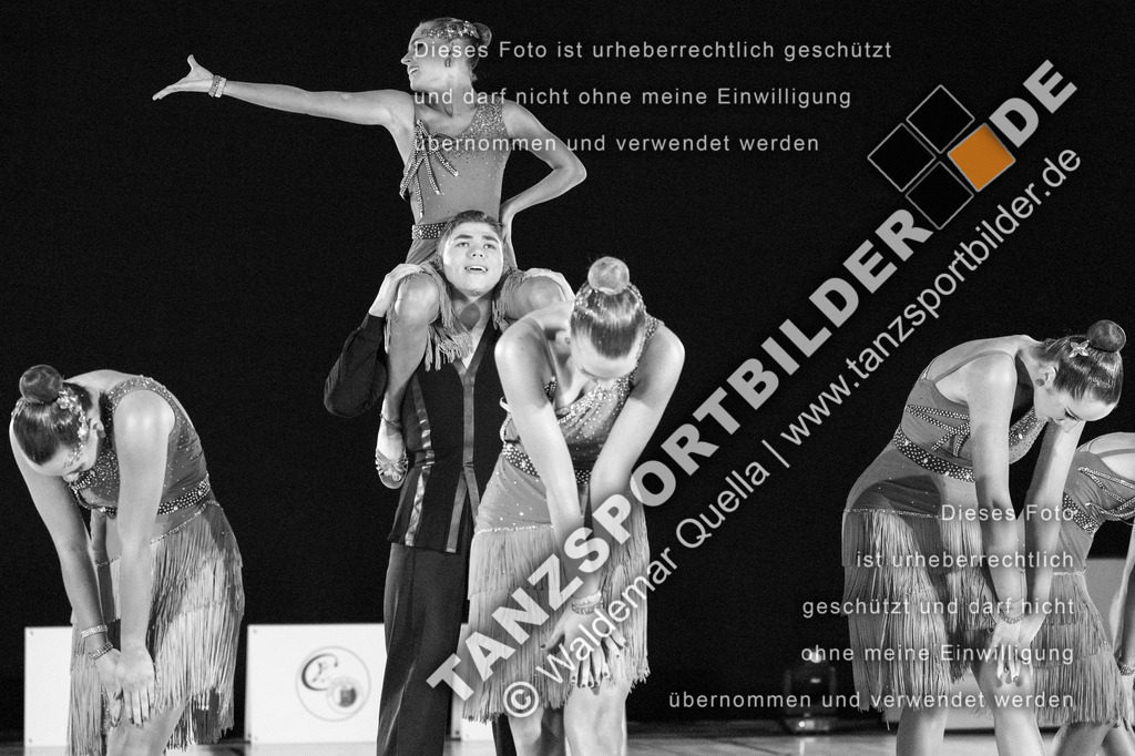 20250504-01190 | Hier finden Sie Tanz Bilder vom Latein und Standard Formationen tanzen. Sportbilder vom Tanzsport. Schöne Fotos und von Weltmeisterschaft, Europameisterschaft, Bundesliga, Regionalliga, Oberliga und Landesliga sowie von GOC Stuttgart, DanceComp, WM Bremen