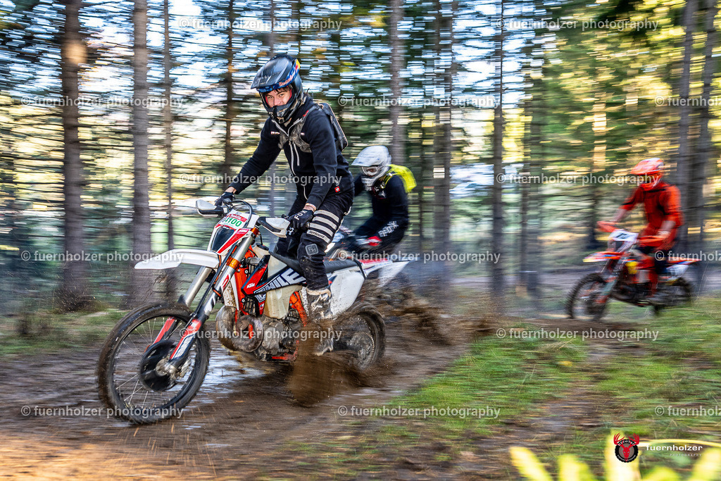 fuernholzer_251026-C1-23-2 | Fotografische Impressionen von der Red Stag Enduro Extreme by fuernholzer-photography.com. Endurosport in Österreich fotografisch festgehalten von fuernholzer. Auftragsfotografie für Private, Gewerbefotos und Industriefotografie. Eventfotografie, Sportfotografie und Motorsportfotografie. Anbieter von Fotoworkshops, Fototraining, fotografischen Vorträgen und Fotoseminaren.