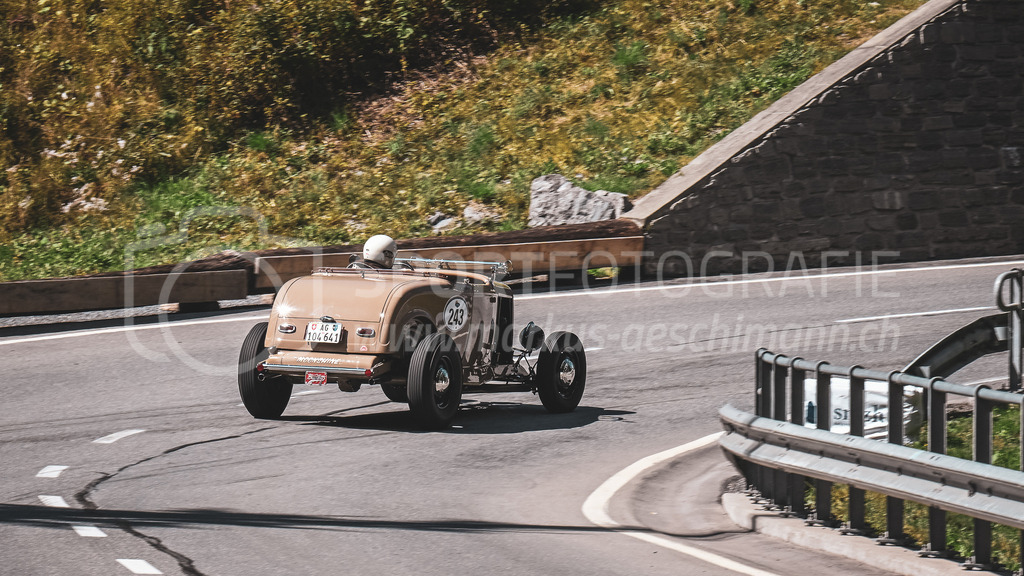 19. Arosa ClassicCar 2023 - 2. September 2023 | 19. Arosa ClassicCar 2023
Arosa, Schweiz
Humbel Markus aus Zürich mit der Startnummer 243 in einem Ford Model A Roadster, Jahrgang 1929, in der Klasse Classic Trophy.
@arosaclassiccar, @arosa.official, #arosaclassiccar, #arosa, #76curves, #classiccar
Bild: Sportfotografie Markus Aeschimann | www.markus-aeschimann.ch - Realisiert mit Pictrs.com