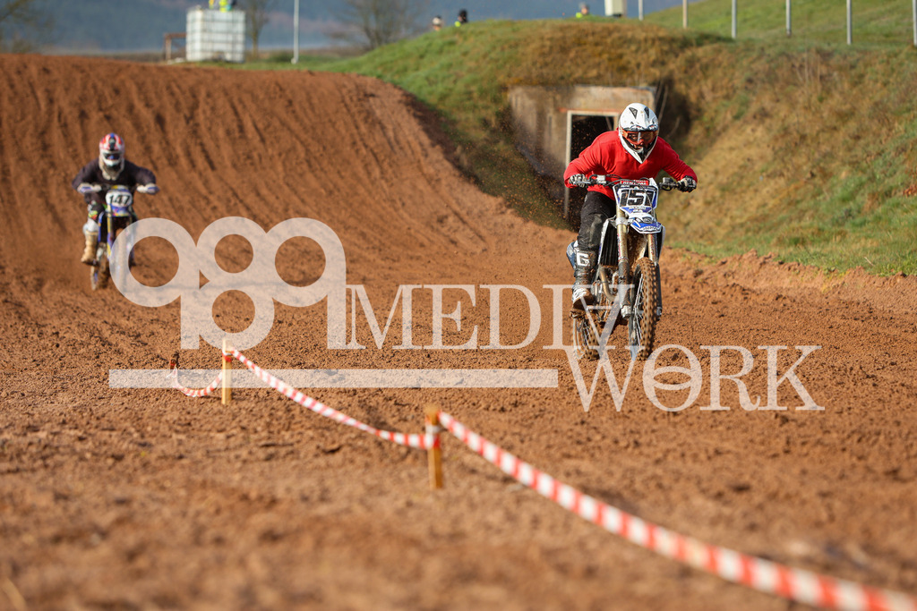 5E6A7237 | 989 MEDIAWORK