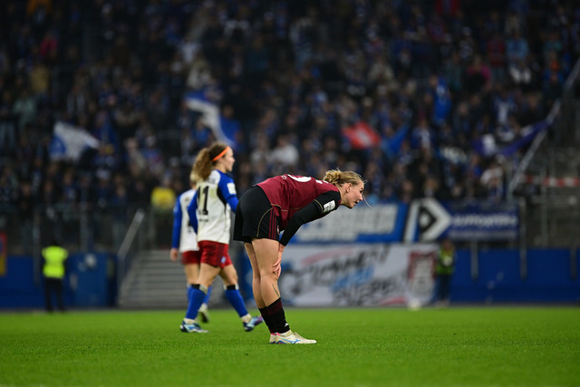 Fußball I Frauen I Saison 2025-2026 I Bundesliga I 10. Spieltag I Hamburger SV - 1. FC Nürnberg I 48178 | Einzelfoto, Freisteller, Einzelbild, Cut-out, isoliertes Motiv, Sportaufnahme, Nahaufnahme, freigestellt, freigestellte Aufnahme, Aufnahme, Einzeln: Oliwia Wos (15, 1. FC Nürnberg) - Realisiert mit Pictrs.com