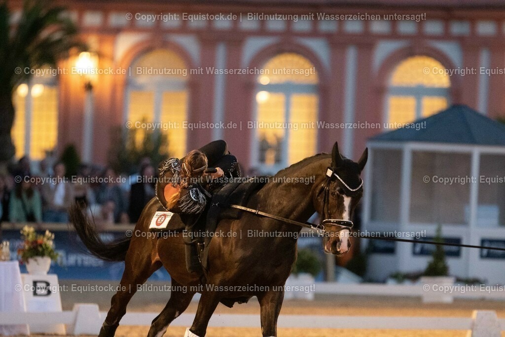 20230527_Voltigieren_NASPA_Flutlicht_0584 | equistock
