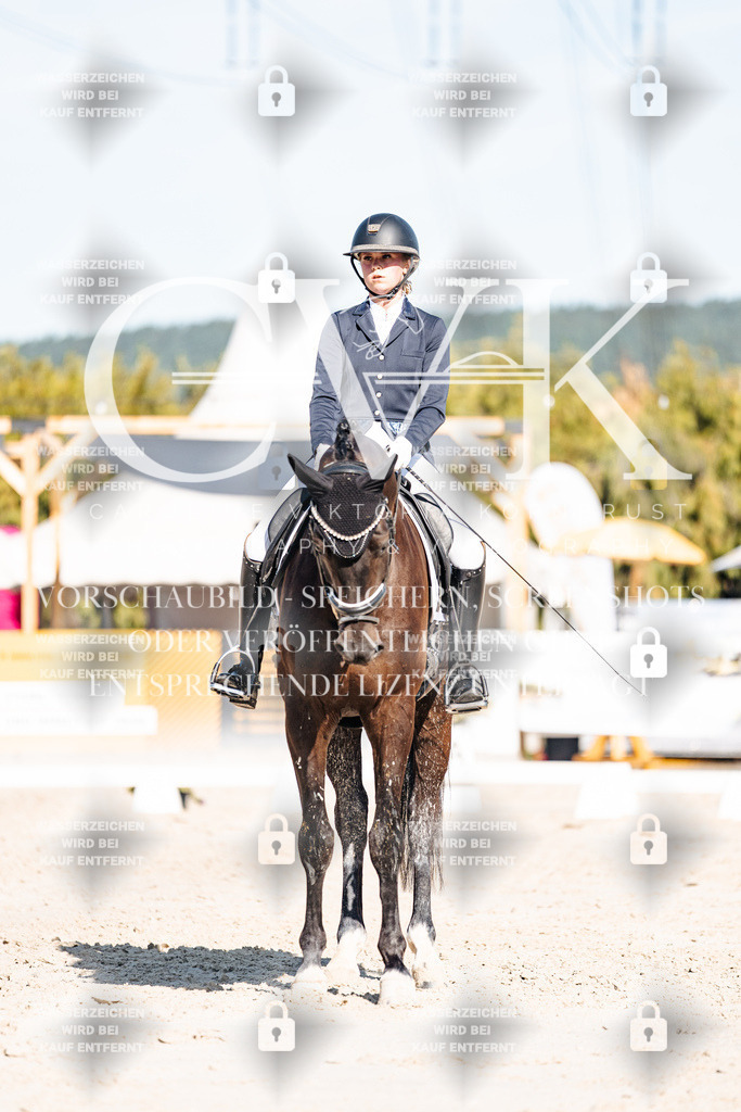 CK907910 | Turnierfotografie Pferdefotografie Trier Rheinland-Pfalz Pferdesport Reitsport Tierfotografie Sportfotografie Pferdevideo Pferdevideografie Equestrianvideography equestrianphotography  - Realisiert mit Pictrs.com
