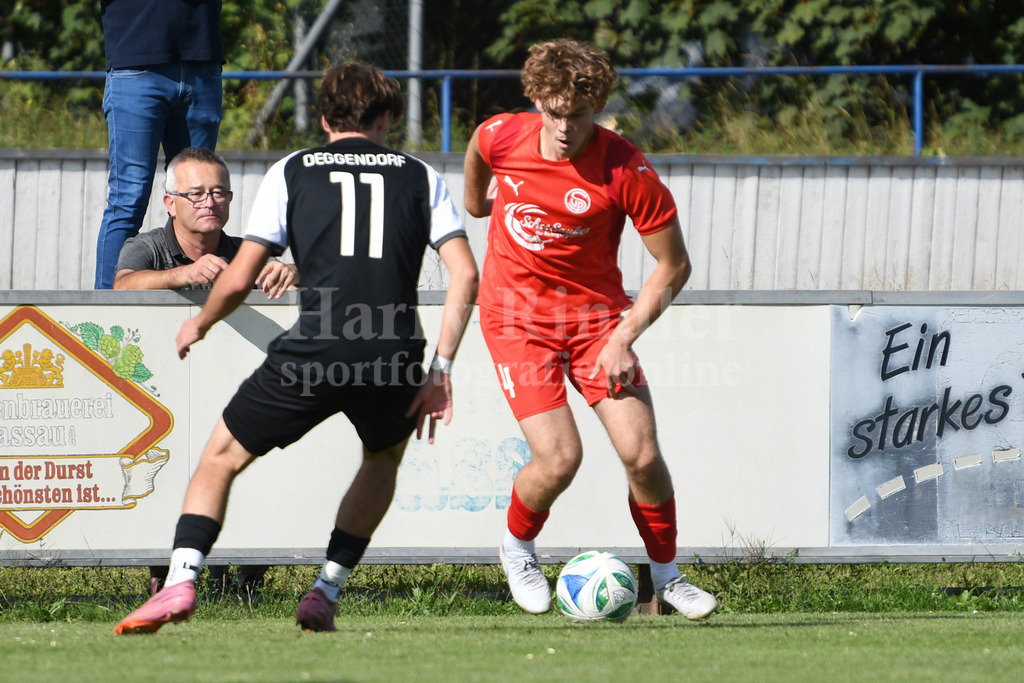 SpVgg Plattling : SpVgg GW Deggendorf | Lukas Steininger (SpVgg Plattling) - Realisiert mit Pictrs.com