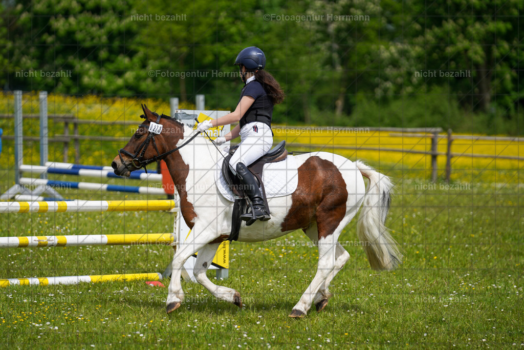20230521-FAH06180 | Frühjahrsturnier, Landsberg am Lech, 2023, Reitclub Landsberg, Turnierbilder, Fotos Turnier Landsberg, Fotoagentur Herrmann, Turnierfotografen Bayern, Reitsport Fotograf, Pferde Fotograf
