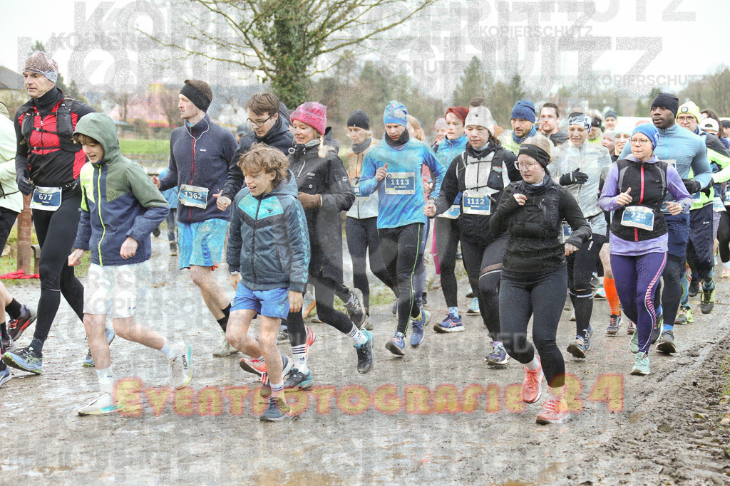 241208_0927_EX1_3756 | Sportfotografie im Rhein-Sieg Kreis, Köln, Bonn, NRW, Rheinland Pfalz, Hessen, etc. Unser Tätigkeitsfeld umfasst den Laufsport vom Volkslauf über den Marathon, Duathlon, Triathon bis zum Ultralauf wie Kölnpfad Ultra oder Schindertrail.