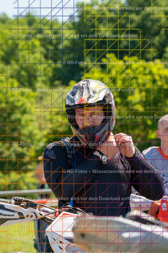 Wolfshausen 2 Lauf -25 | Sportfotografie von RO-Fotos: Motorsport, Motocross, Enduro, Laufveranstaltungen und Triathlon. Professionelle Fotos von Sportlern und Events. - Realisiert mit Pictrs.com
