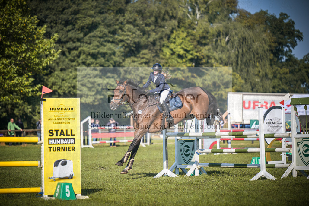 DOS_0555 | Entdecke hochwertige Reitturnierfotos von Foto Oger. Professionell, emotional und authentisch – jetzt Lieblingsmomente im Shop bestellen.Deutschlandweite Turnierfotografie. - Realisiert mit Pictrs.com