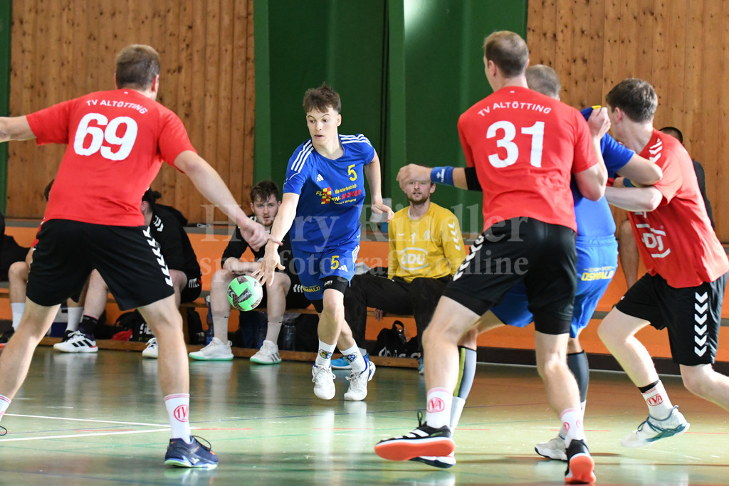 SSG Metten : TV Altötting | Philipp Gäck (SSG Metten #5) der Antreiber - Realisiert mit Pictrs.com