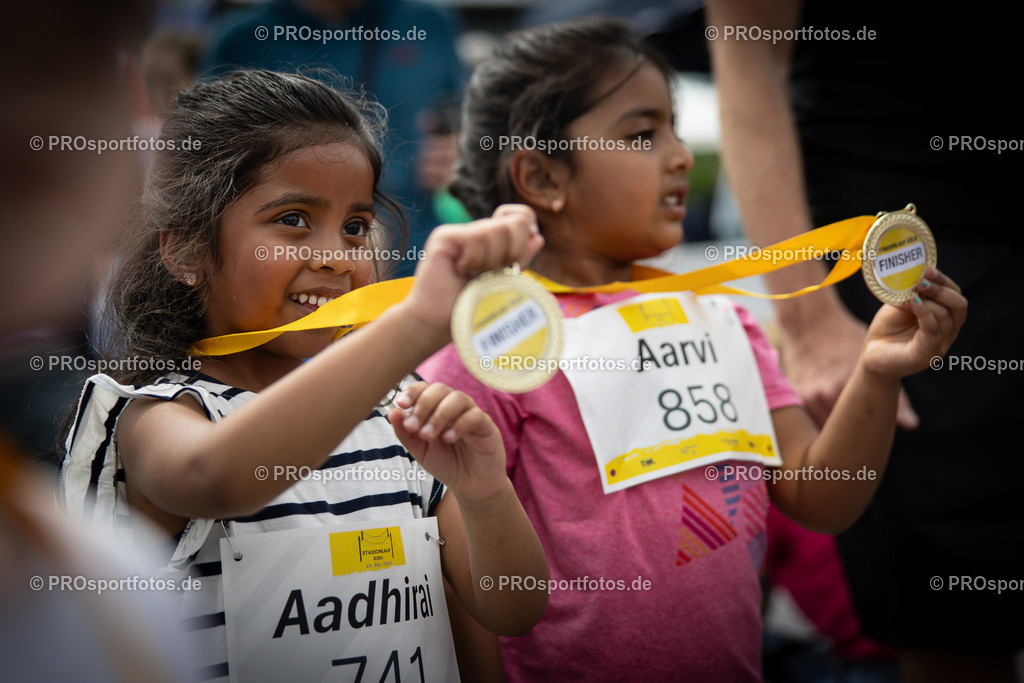 Stadionlauf Köln, 26.05.2024 | Impressionen von Stadionlauf Köln am 26.05.2024 rund um das RheinEnergie-Stadion in Koeln-Müngersdorf.