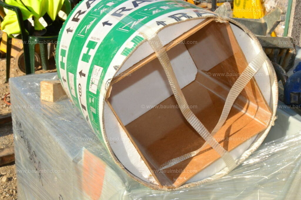 bib-lg04-betonarbeiten-0680 | Nach LV-Leistungsgruppen sortierte Detailfotos über den Bau eines Hauses. Alle Hausbau-Bilder direkt vom Urheber und Autor der Website Haus-Selber-Bauen.com