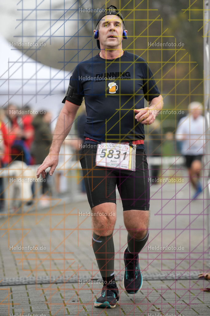 Neusser Erftlauf 2025  | 15km Neusser Erftlauf 2025 Foto: Heldenfoto.de