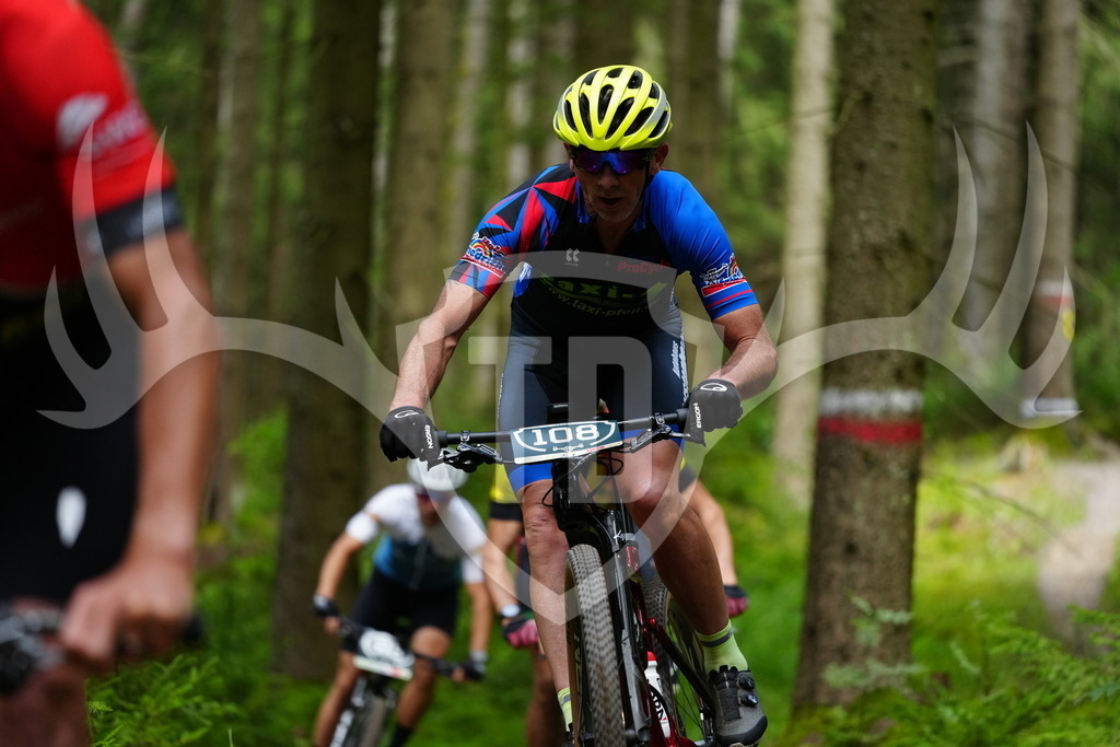 FC100148 | Fotogalerie der Treibjagd im Dunkelwald - Dein MTB Etappenrennen im Erzgebirge - Realisiert mit Pictrs.com