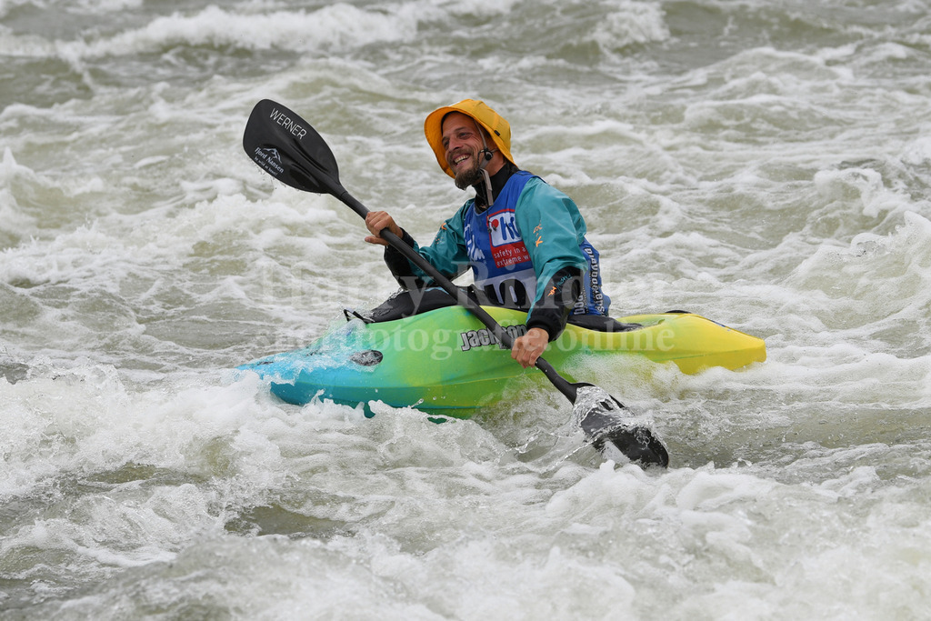 ICF CANOE FREESTYLE WORLD CUP 1 / PLATTLING | 2024 ICF CANOE FREESTYLE WORLD CUP 1 / PLATTLINGMen's Kayak Surface Final Bartosz CZAUDERNA (Poland) #49 - Realisiert mit Pictrs.com