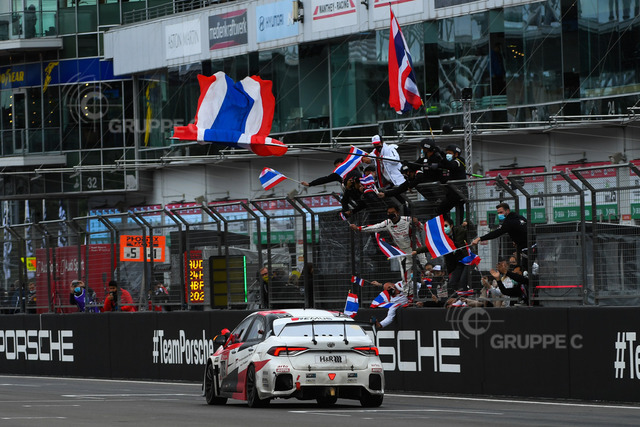 BRfoto - 24H-2020 (57) | Motorsport-Fotografie: DTM, 24h Nürburgring und GT-Action in hochauflösenden Bildern. Entdecke packende Rennmomente & Impressionen direkt aus der Boxengasse. - Realisiert mit Pictrs.com