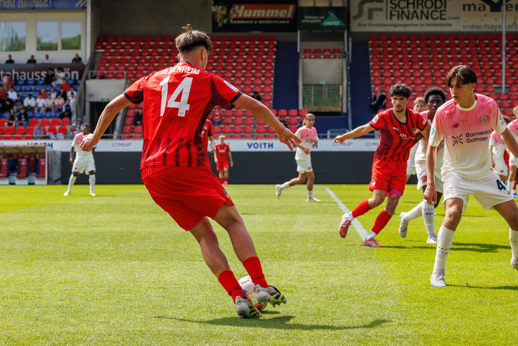 20260503-U19_FCH-LEV_058 | 1.FC Heidenheim 1846 vs. Bayer 04 Leverkusen, Fußball, U19, A-Junioren, NWL, U19-DFB-Nachwuchsliga, 2025/2026, Achtelfinale, 03.05.2026 in Heidenheim, Voith Arena(Foto: Michael Bulling) - Realisiert mit Pictrs.com