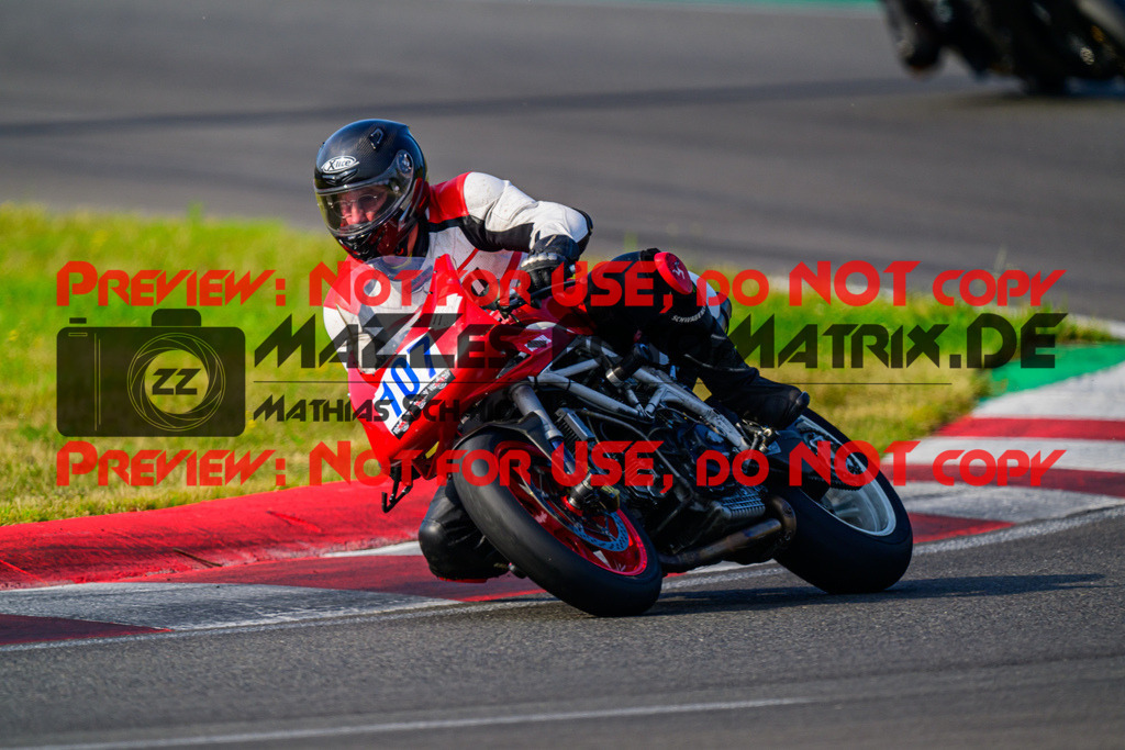 MaZZes_FotoMatrix_240725_6007705_7836 | BLAU