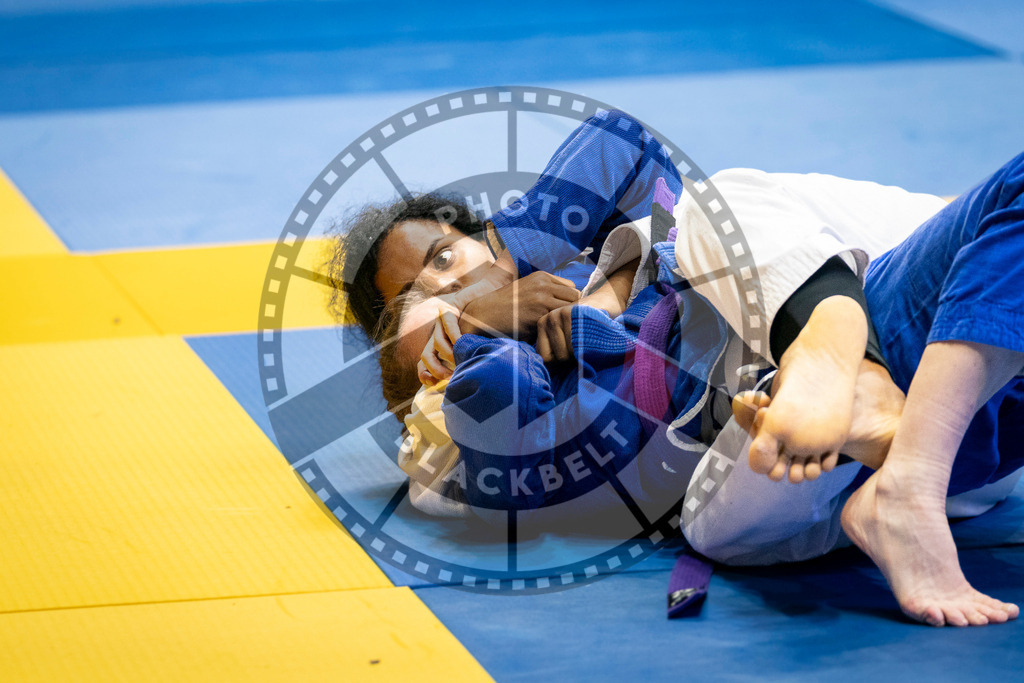 20240125PBB01320 | Fighters compete during the sixth day of the Brazilian Jiu-jitsu European Championship of the IBJJF in Paris, France, on January 25, 2024.