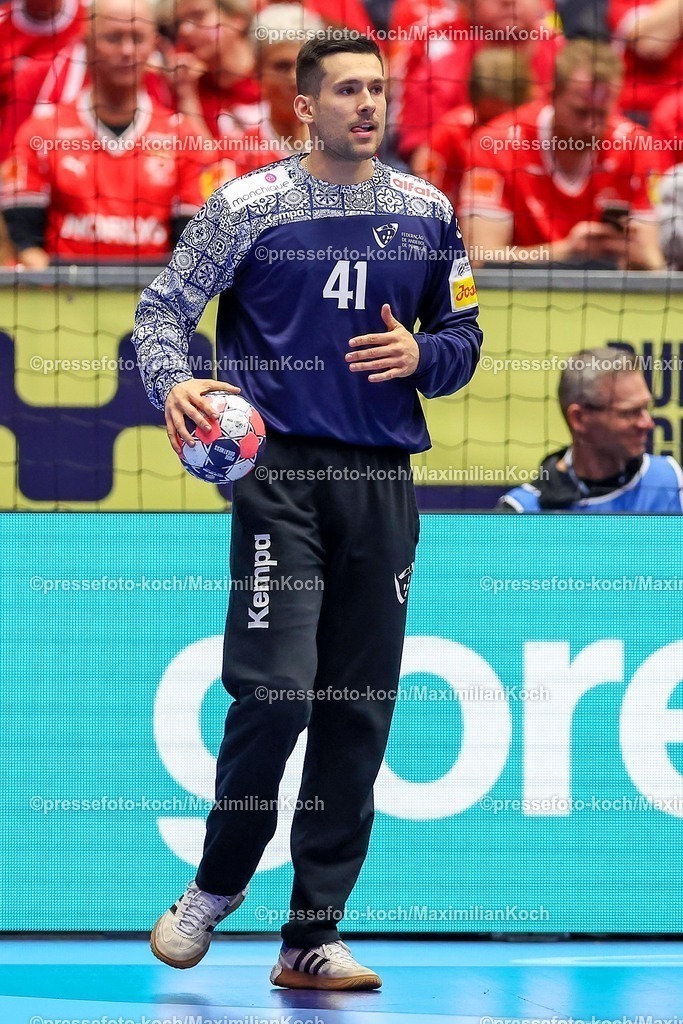 EHF16012601061 | 16.01.2026, Handball, Men's EHF EURO 2026, Portugal - Rumänien, Jyske Bank Boxen in Herning, Dänemark, Preliminary Round:  Gustavo Alexandre Cascao Capdeville (Portugal #41) 