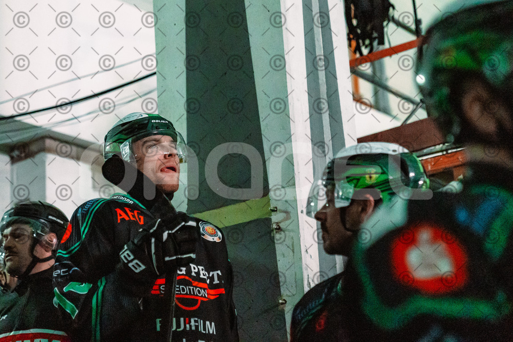 Alligators_vs_Fuessen_21.11.2025-003 | Höchstadt Alligators Fotogalerie: Eishockey-Action aus Franken. Professionelle Spielfotos, Portraits & Stadionbilder zum Download. Jetzt entdecken! - Realisiert mit Pictrs.com