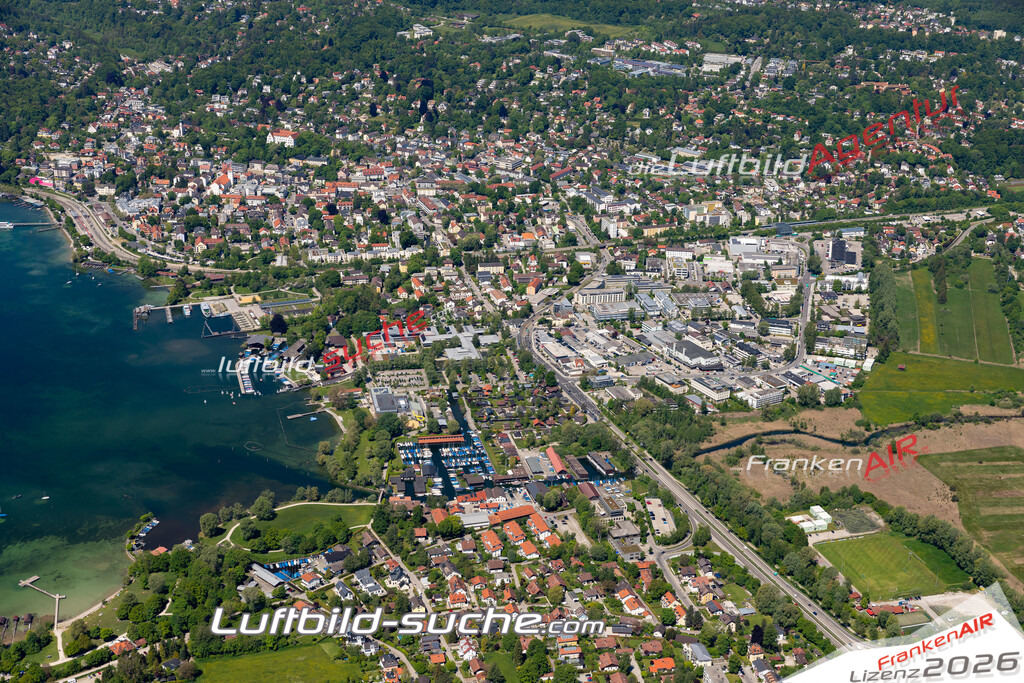 Aktuelles Luftbild von  Starnberg - Die Luftaufnahme wurde 2021 mittels UL-Flugzeug erstellt ( keine Drohne ) - hochauflösende Kamera-Systeme von  Canon -Beste Qualität - Für grossformatige Ausdrucke geeignet. Die Geschenkidee !